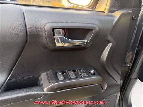 Certified 2023 Toyota Tacoma TRD Off-Road image 19