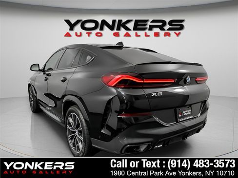 Used 2023 BMW X6 xDrive40i w/ M Sport Package AWD/4WD image 3