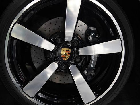 Used 2021 Porsche 911 Targa 4S Heritage Design AWD/4WD image 15