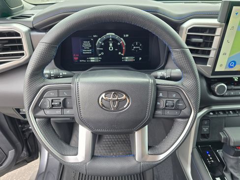 Used 2025 Toyota Tundra Platinum AWD/4WD image 46
