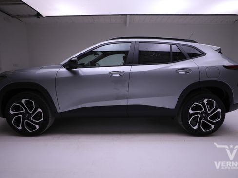 New 2026 Chevrolet Trax RS image 2