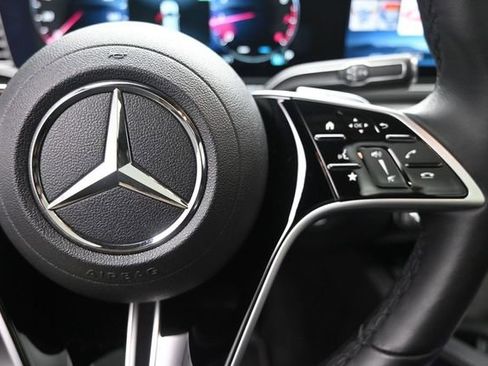 Used 2025 Mercedes-Benz GLE 350 4MATIC image 14