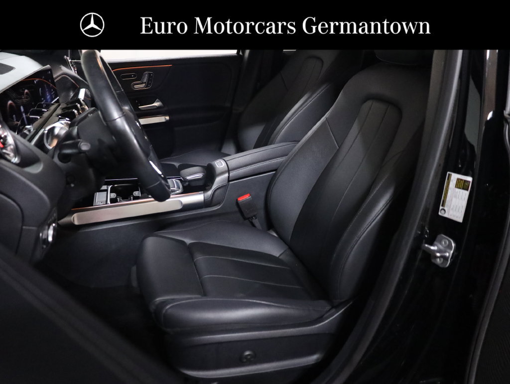 Used 2023 Mercedes-Benz GLB 250 4MATIC w/ Premium Package image 25