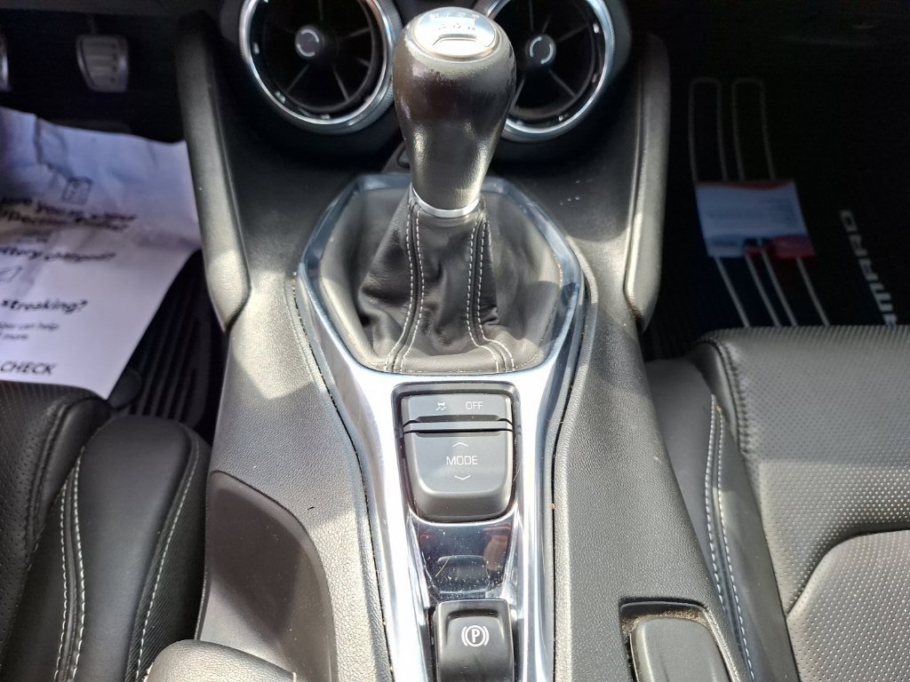 Used 2021 Chevrolet Camaro LT w/ Technology Package RWD image 27