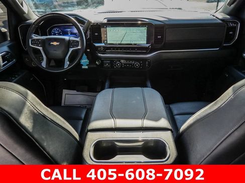 Used 2025 Chevrolet Silverado 3500 LTZ w/ LTZ Convenience Package AWD/4WD image 29