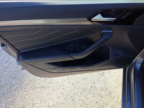 Used 2022 Volkswagen Jetta SEL image 16