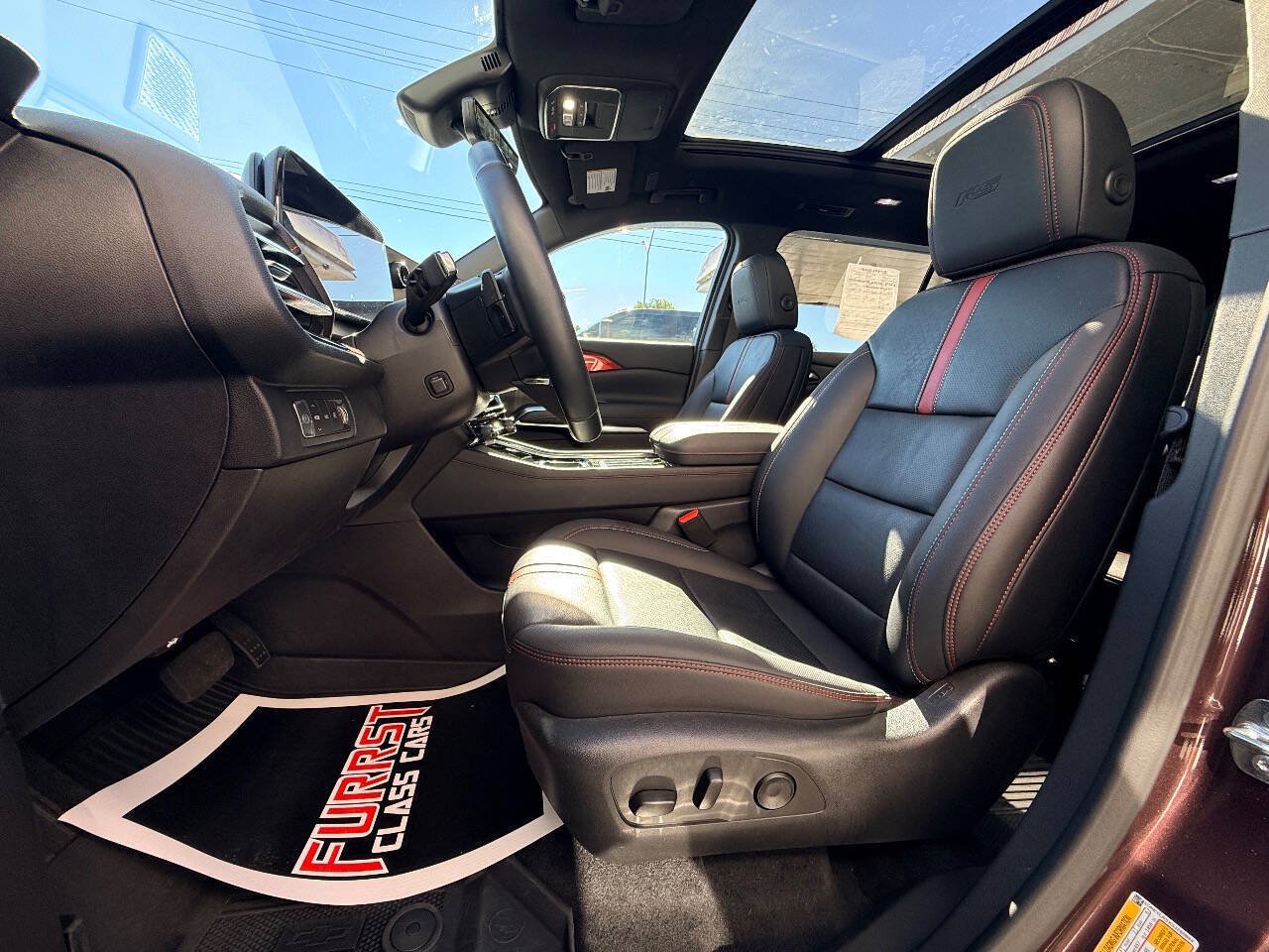 Used 2025 Chevrolet Traverse RS w/ LPO, Floor Liner Package AWD/4WD image 18