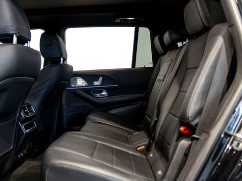 Used 2024 Mercedes-Benz GLS 450 4MATIC image 21