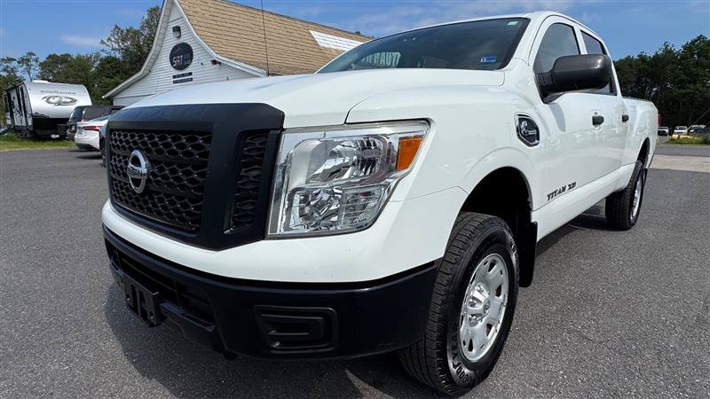 Used 2017 Nissan Titan S AWD/4WD image 7