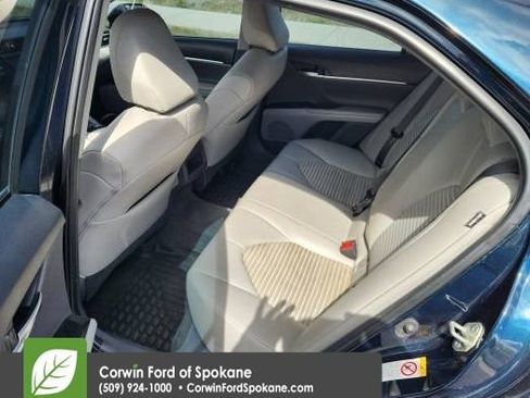Used 2018 Toyota Camry SE w/ Moonroof Package FWD image 14