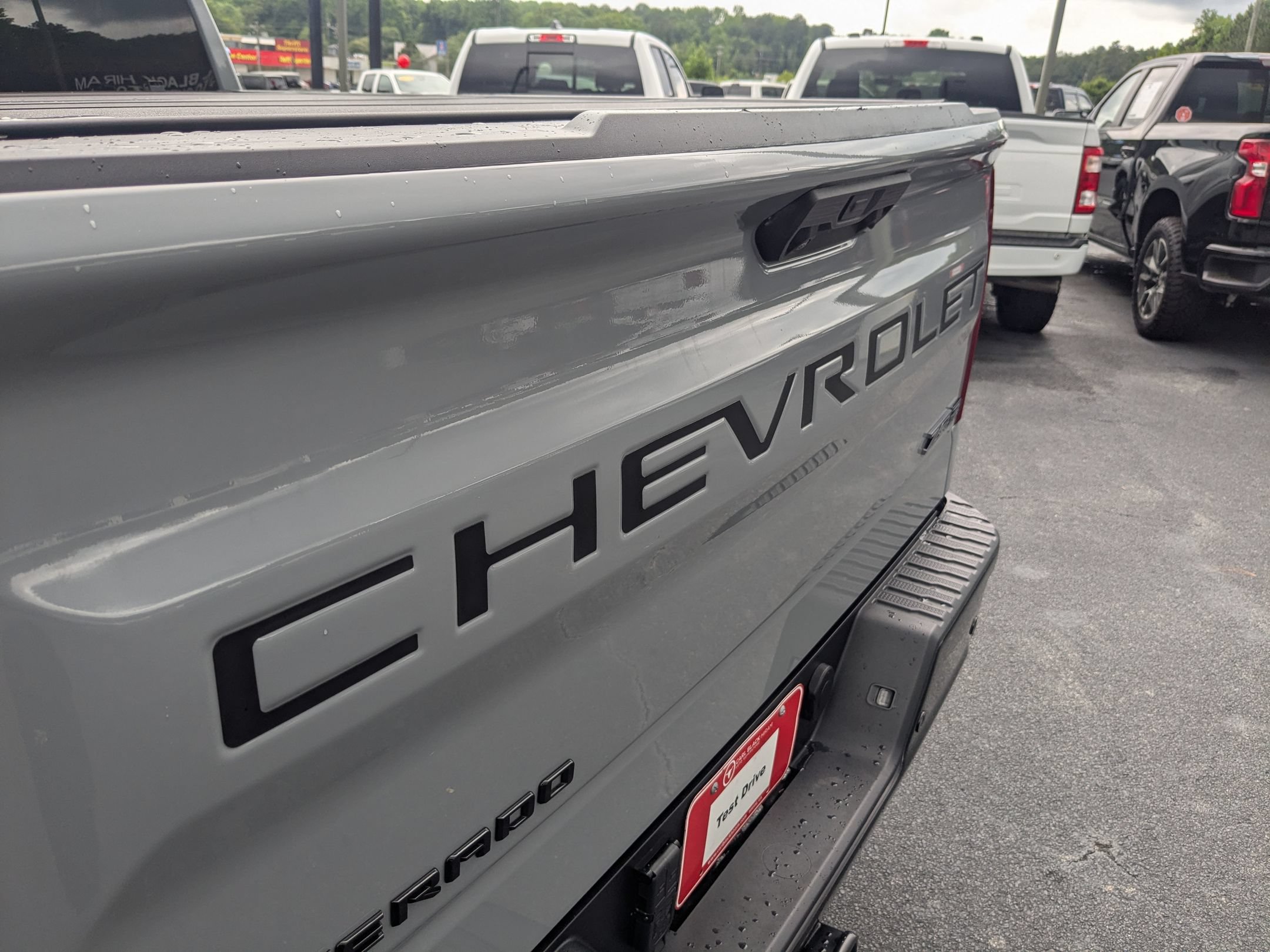 Used 2024 Chevrolet Silverado 1500 ZR2 w/ Technology Package AWD/4WD image 29