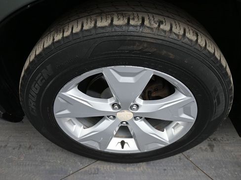 Used 2015 Subaru Forester 2.5i Premium w/ All-Weather Package image 14