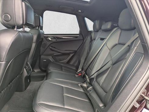 Used 2023 Porsche Macan AWD/4WD image 19