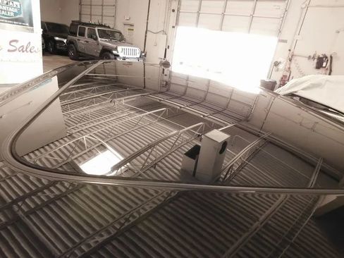 Used 2015 MINI Cooper 4-Door Hardtop image 17