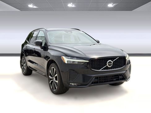 Certified 2023 Volvo XC60 B5 Plus w/ Climate Package AWD/4WD image 7