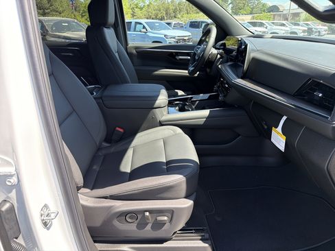 New 2026 Chevrolet Suburban LT w/ Comfort Package image 14