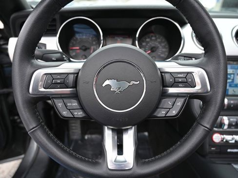 Used 2016 Ford Mustang Premium image 20