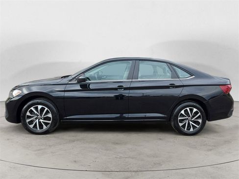 Used 2024 Volkswagen Jetta S image 2