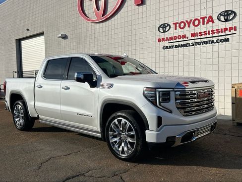 Used 2024 GMC Sierra 1500 Denali w/ Denali Reserve Package image 3