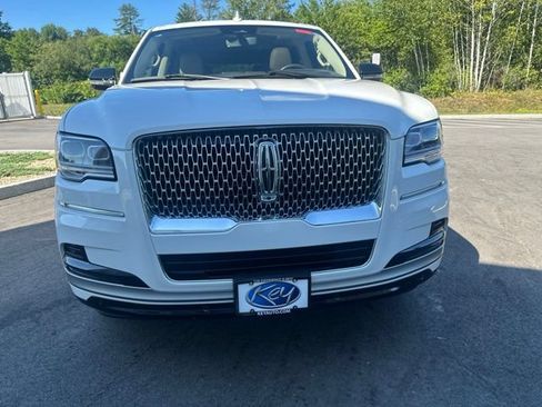Used 2024 Lincoln Navigator Reserve AWD/4WD image 8