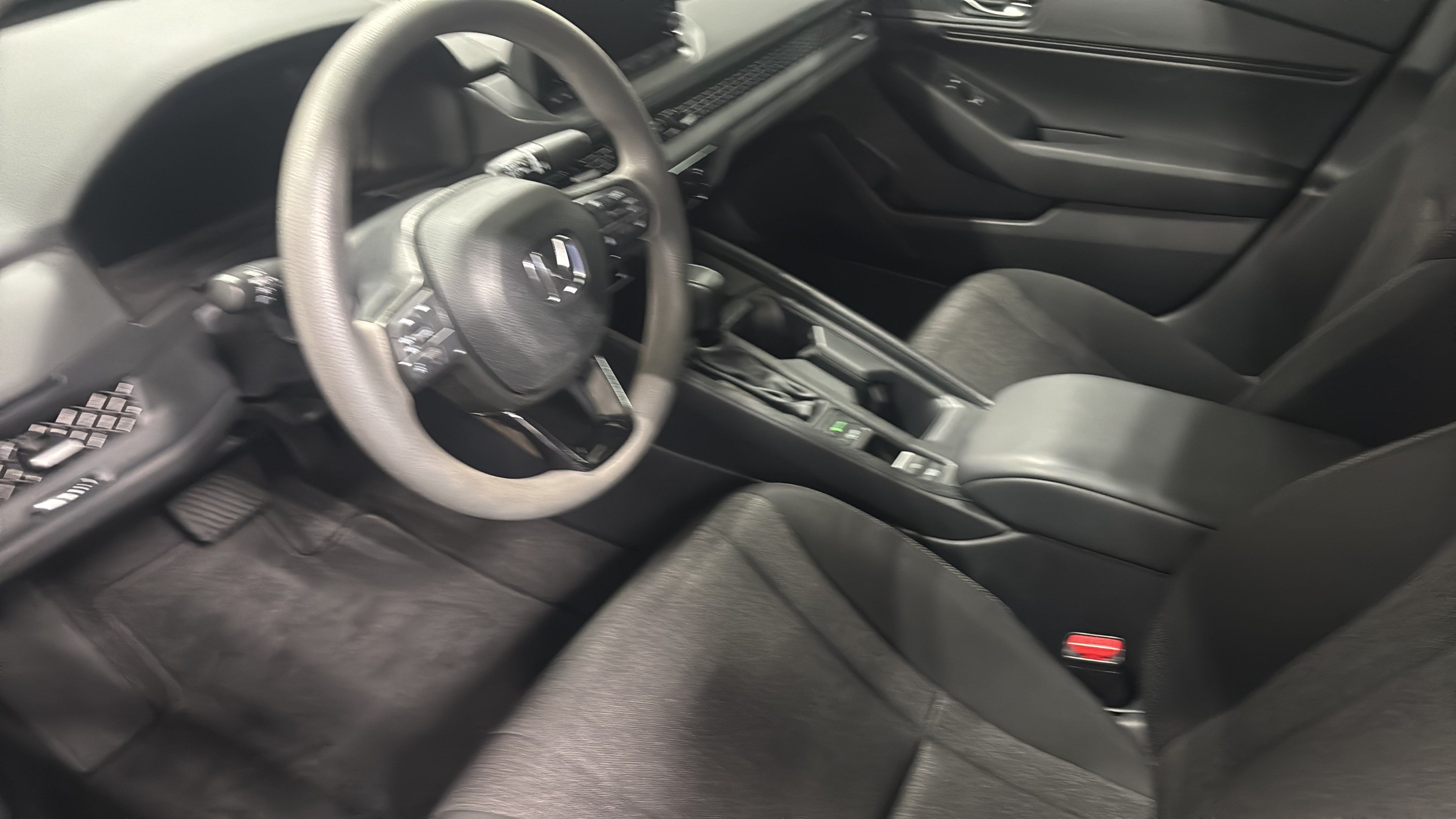 Used 2023 Honda Accord EX image 10