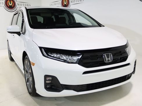 Used 2025 Honda Odyssey Touring image 27