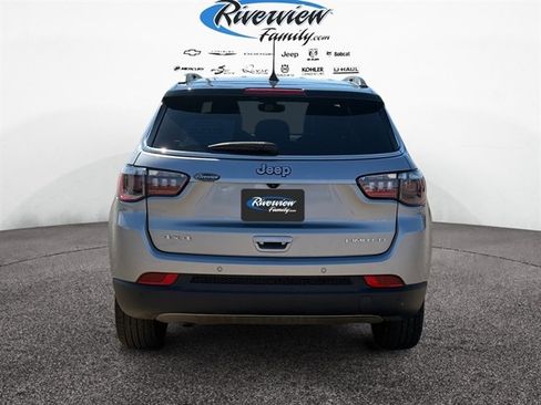 Used 2024 Jeep Compass Limited AWD/4WD image 4