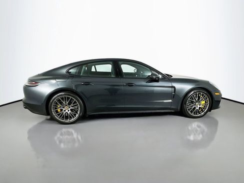 Used 2023 Porsche Panamera Turbo S image 8