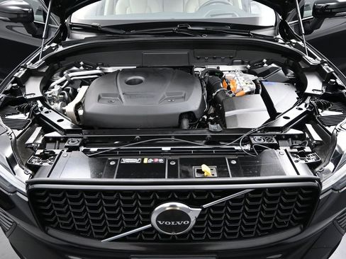 Used 2025 Volvo XC60 T8 Ultra w/ Protection Package Premier image 26