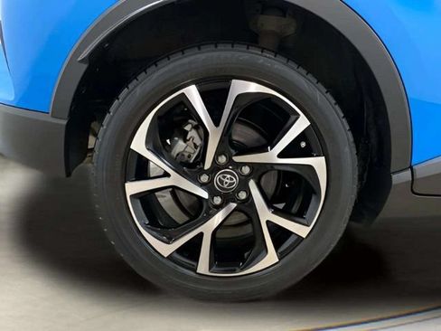 Used 2019 Toyota C-HR XLE FWD image 91