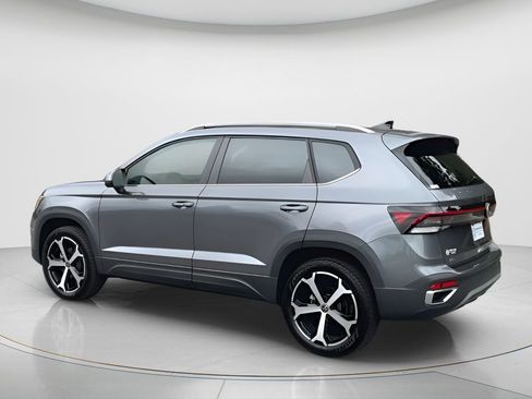 New 2026 Volkswagen Taos SEL image 6