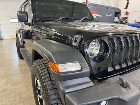 Used 2022 Jeep Wrangler Unlimited Sport w/ Cold Weather Group AWD/4WD image 3