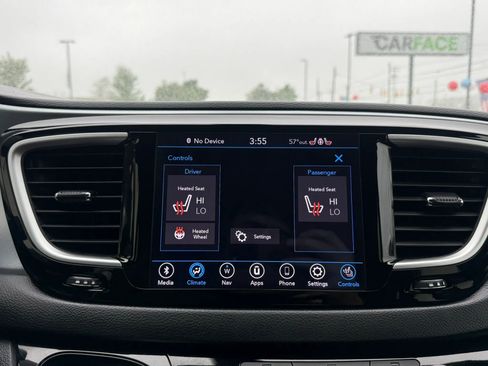 Used 2020 Chrysler Pacifica Touring-L Plus w/ S Appearance Package FWD image 41