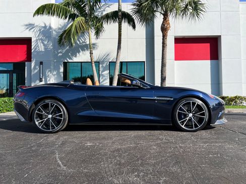 Used 2014 Aston Martin Vanquish Volante image 3