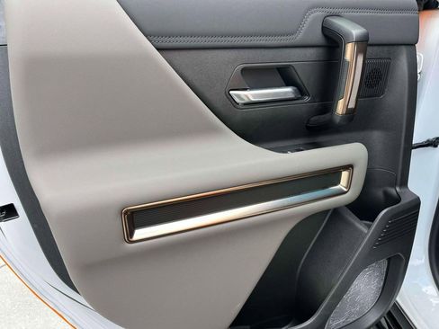 New 2025 GMC Hummer EV 2X w/ LPO, Cargo Utility Package image 15