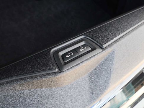 Used 2024 BMW X7 xDrive40i AWD/4WD image 63