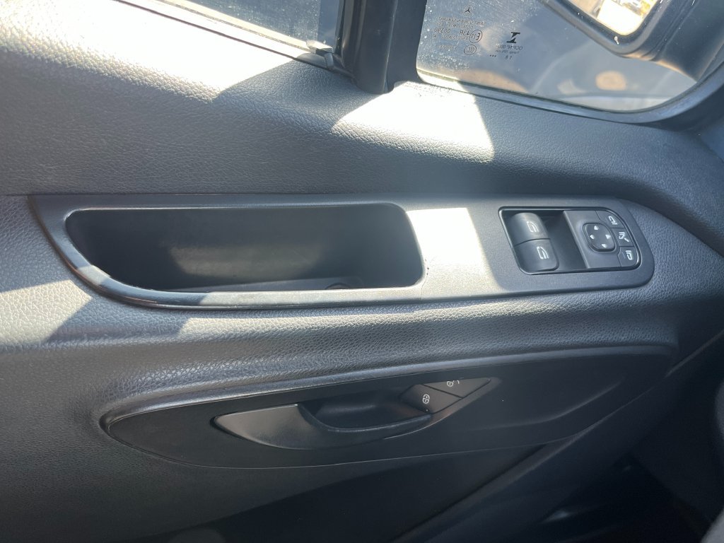 Used 2019 Mercedes-Benz Sprinter 144 image 18