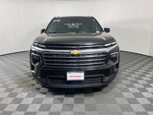 Used 2024 Chevrolet Traverse LT w/ Enhanced Driving Package FWD image 7