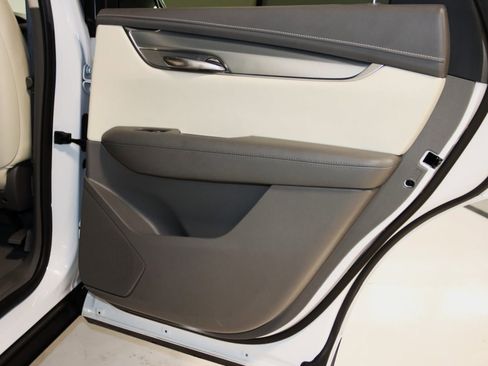 Used 2019 Cadillac XT5 Luxury image 55