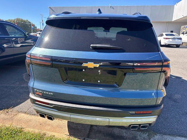 Used 2025 Chevrolet Traverse LT FWD image 5