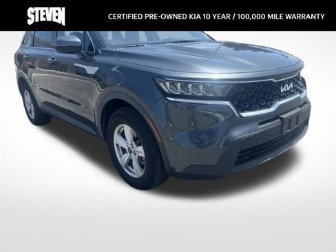 Used 2022 Kia Sorento LX FWD image 3
