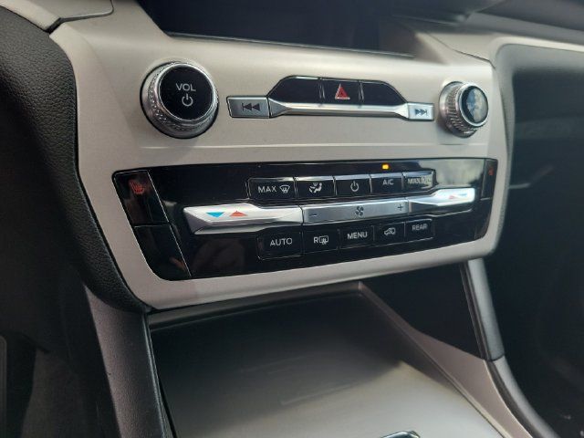 Certified 2023 Ford Explorer XLT RWD image 33