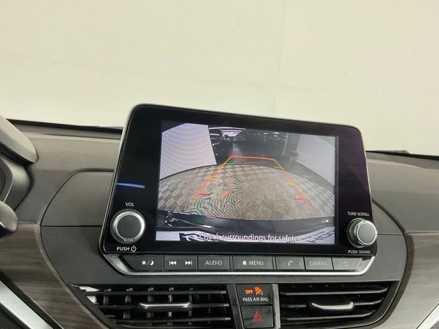 Used 2025 Nissan Altima 2.5 SV FWD image 22