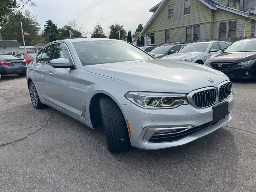 Used 2018 BMW 530e xDrive AWD/4WD image 3