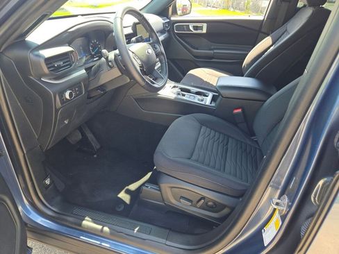 Used 2020 Ford Explorer XLT w/ Comfort Package AWD/4WD image 22