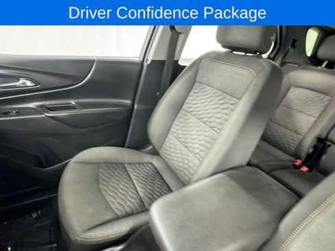 Used 2018 Chevrolet Equinox LT image 13