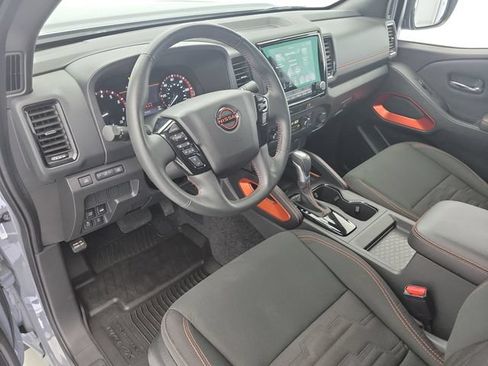 Used 2023 Nissan Frontier PRO-4X w/ Tow Package AWD/4WD image 17