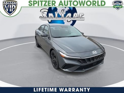 New 2026 Hyundai Elantra SEL Sport Premium FWD image 2