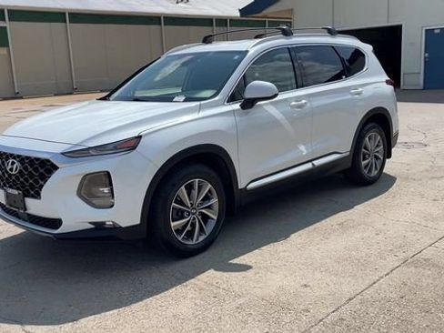Used 2020 Hyundai Santa Fe SEL w/ Convenience Package FWD image 4