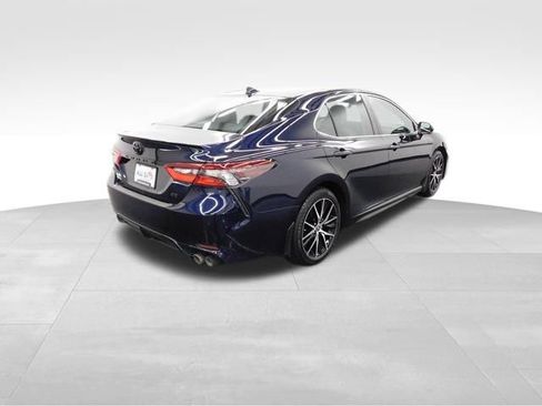 Used 2022 Toyota Camry SE image 16
